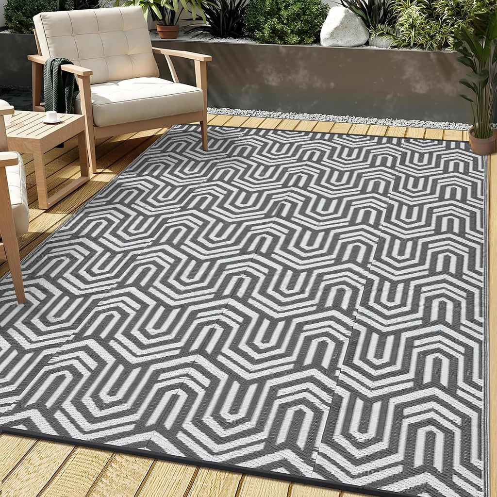 Grey White Abstract Plastic Straw Rug