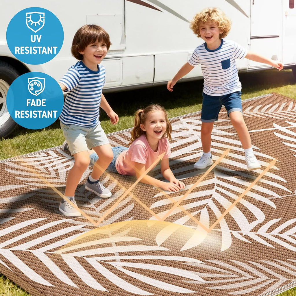 Brown Beige Leaf Plastic Straw Rug