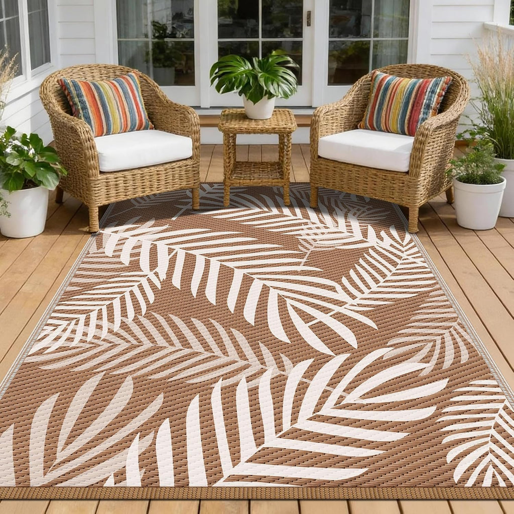 Brown Beige Leaf Plastic Straw Rug